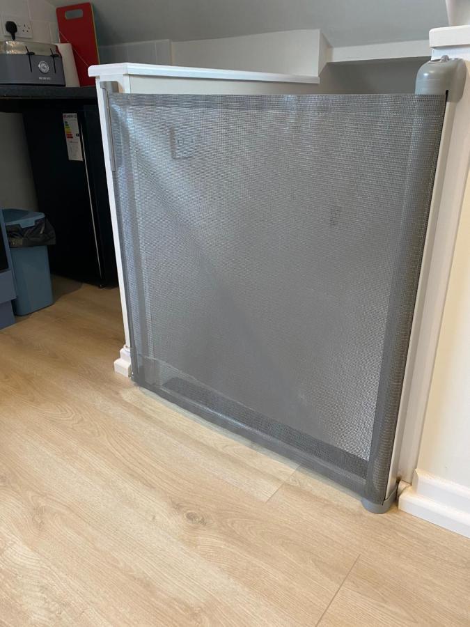Lovely Spacious Loft Close To Train Station Worthing Exterior foto